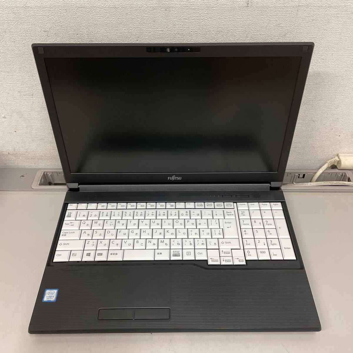 ソ26 富士通LIFEBOOK A579/CX FMVA6601XP Core i5 8265U メモリ8GB