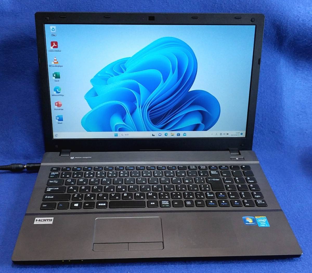 【Webカメラ、マイクロソフトOffice 365】 mouse computer W5525U2、Core i7、Windows 11、HDD 640 GB、メモリ 4 GB、DVD、SD、無線LAN