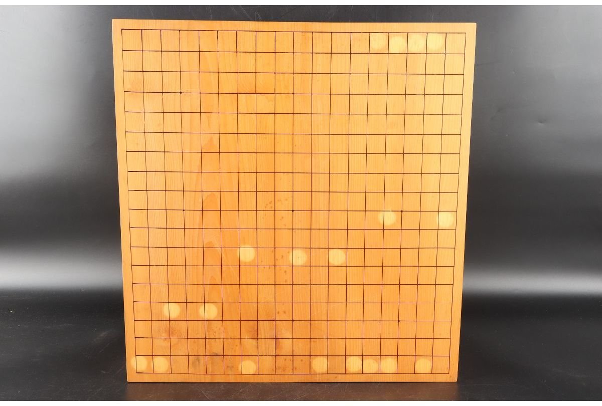 [URA]本榧製足付19路碁盤/厚み16.7cm/約20kg/13-9-71　(検索)骨董/碁盤/囲碁/碁石/ボードゲーム URA]極上&frasl;本榧製19路碁盤&frasl;厚み12.7㎝&frasl;約13㎏&frasl;8-4-51(検)骨董&frasl;囲碁&frasl;将棋 URA]本榧製足付19路碁盤&frasl;重さ約17.5㎏&frasl;厚み16.7cm&frasl;10-2-37 (検索)骨董