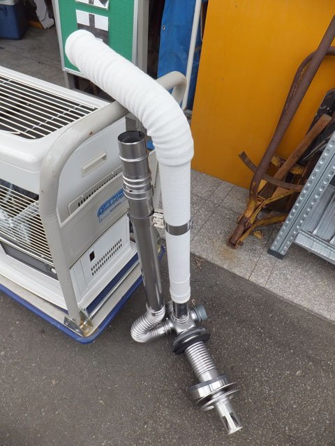 サンポット　2021年製  カベック FFR-7032KF FFR-7032KF E]長府製作所/サンポット 石油暖房機 カベック FF式 木造18