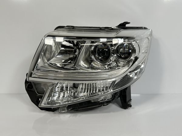 タントカスタム LA600S ヘッドライト 格安 ステー欠損無し 20349 極美品/破損キズなし/低走行 タントカスタム LA600S/LA610S 前期