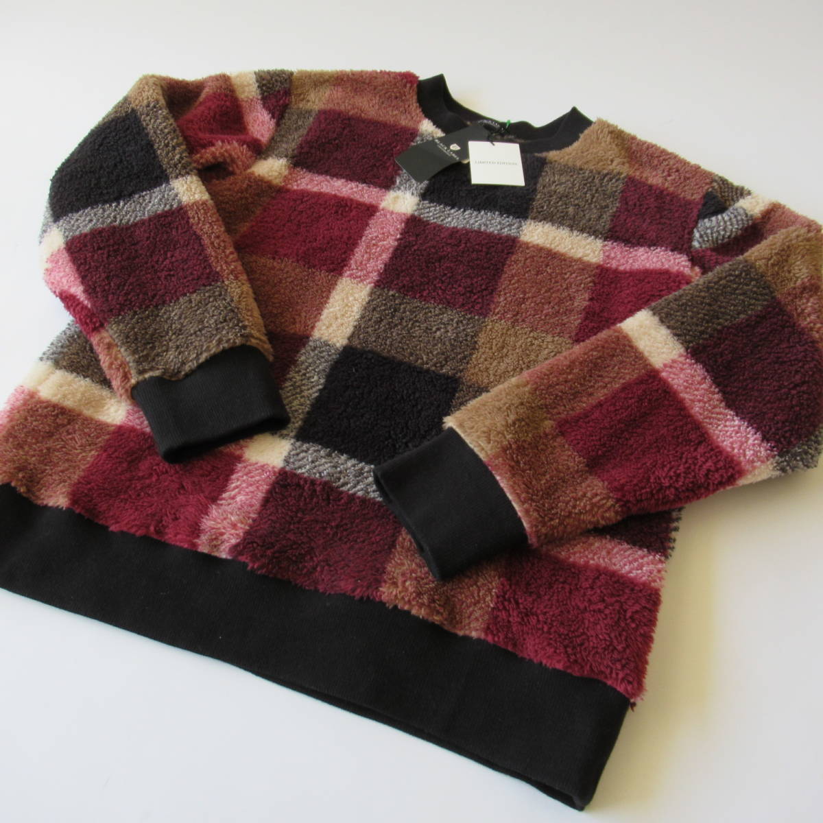 ■■202303即決■ ブラックレーベルクレストブリッジ 新品レッド クレストブリッジチェック シャギースウェット / フリース M 限定商品