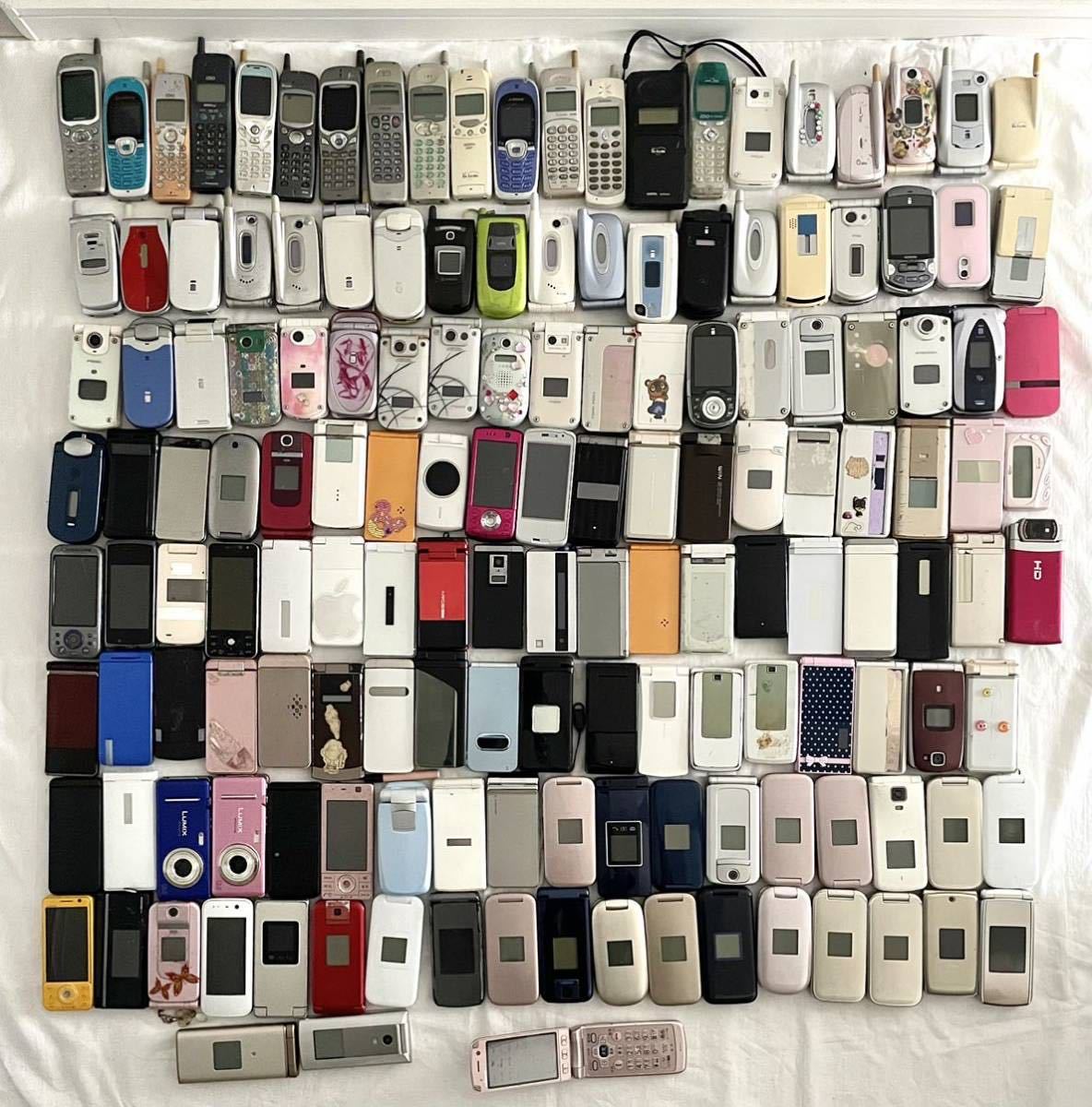 携帯電話《ガラケー》まとめ30個（ジャンク） 《ガラケー