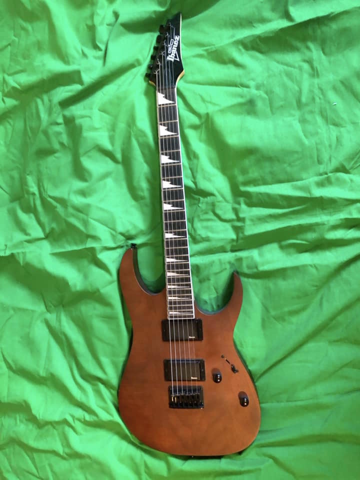 IBANEZ　Gio　GRG121DX　カッコイイIbanez の高品質な入門ギター　売り切ります