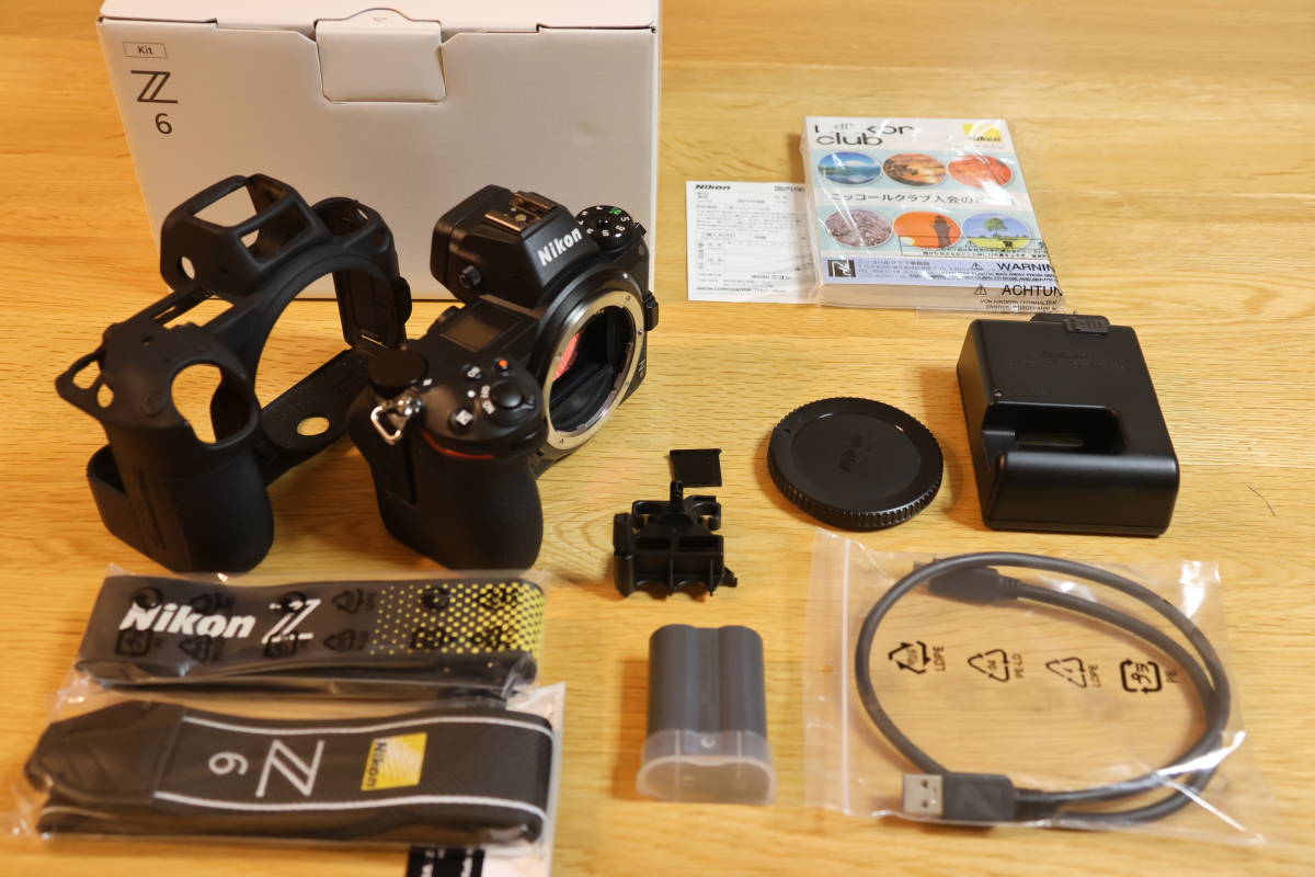 全国無料，格安】 【美品＋おまけ多数】NIKON Z6 ボディ ショット数少