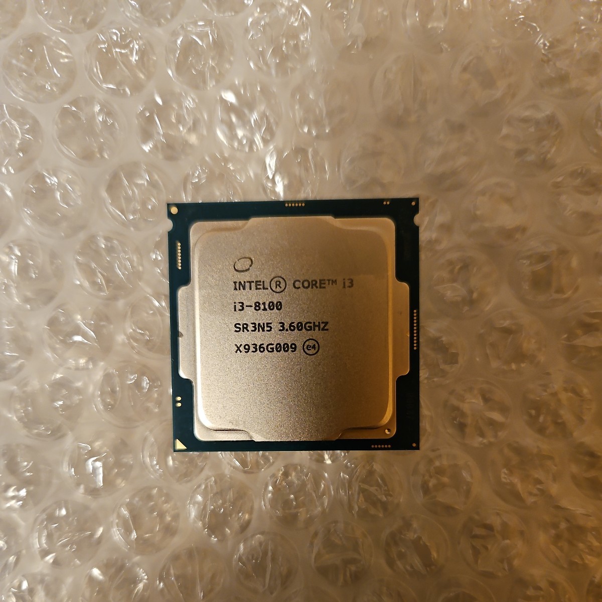 Intel Core i3-8100 LGA1151動作品CPU Intel Core i3-8100 シリコン