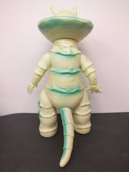 世紀の大怪獣 ウルトラQ ウルトラマン 小さくっ カネゴン450 蓄光 