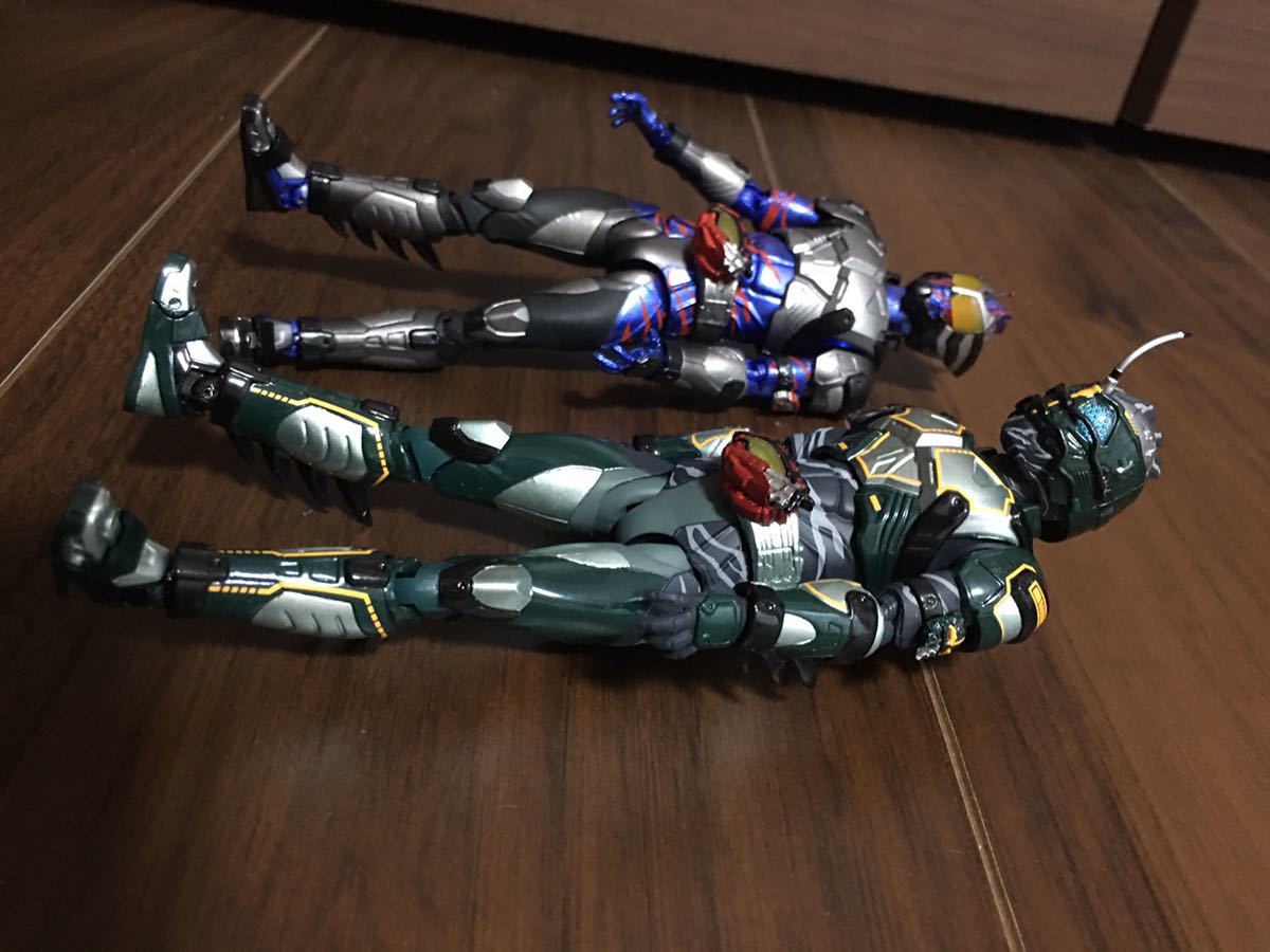 バンダイ SHフィギュアーツ 仮面ライダーアマゾンズ アマゾンネオ他 2 