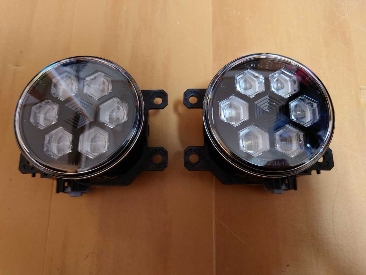 スバル アウトバック BT5 フォレスター 純正LEDフォグランプ 6連 新車