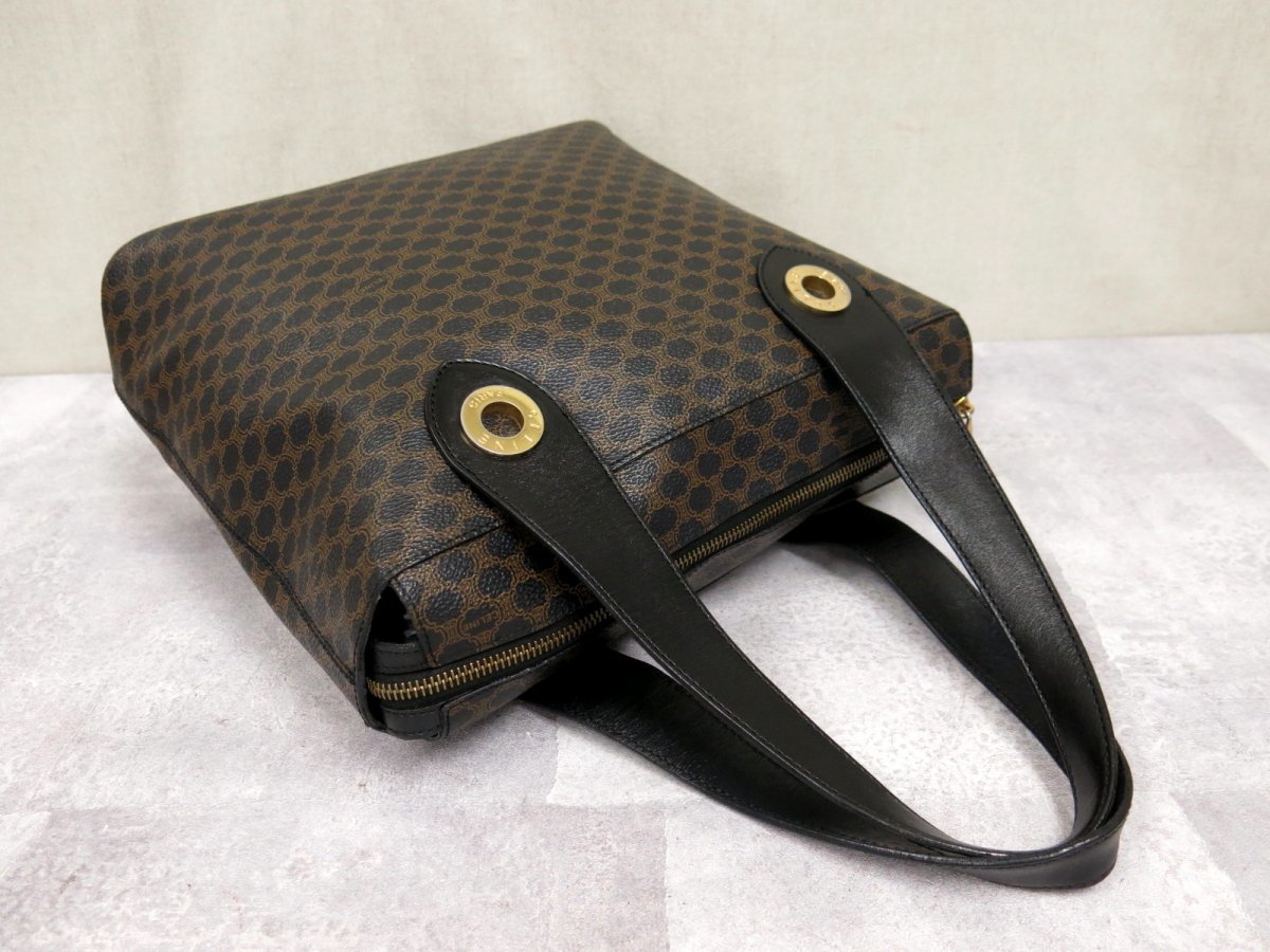 ○超美品○CELINE セリーヌ○サークルロゴ○カーフ レザー 本革 