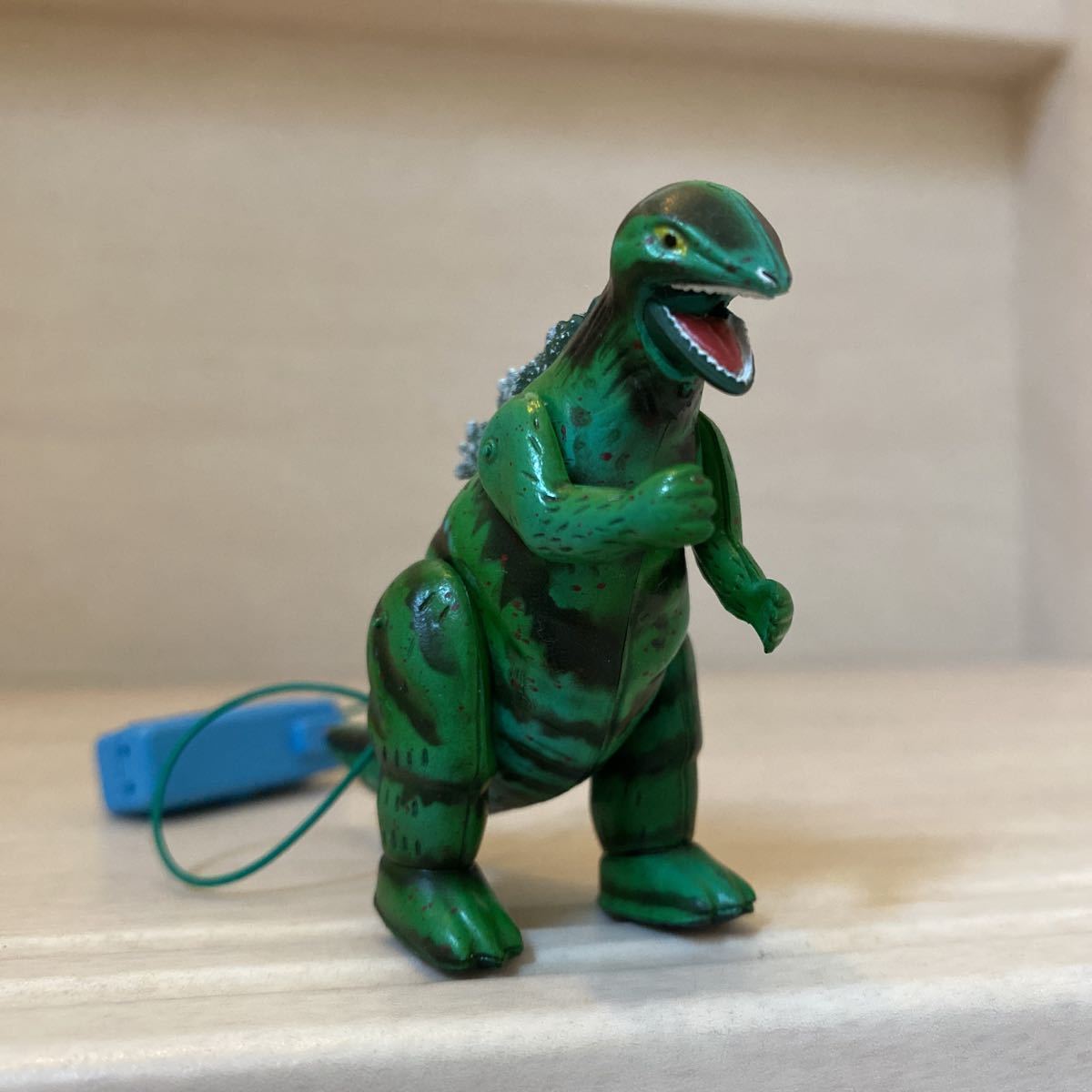 ゴジラ ブリキ風ゴム製フィギュア 怪獣 東宝(ソフビ)｜売買された 