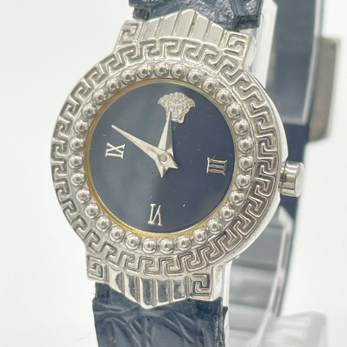 【1円スタート】稼働品 Gianni Versace ジャンニヴェルサーチ メデューサ クォーツ ローマン シルバー 黒文字盤 レディース腕時計