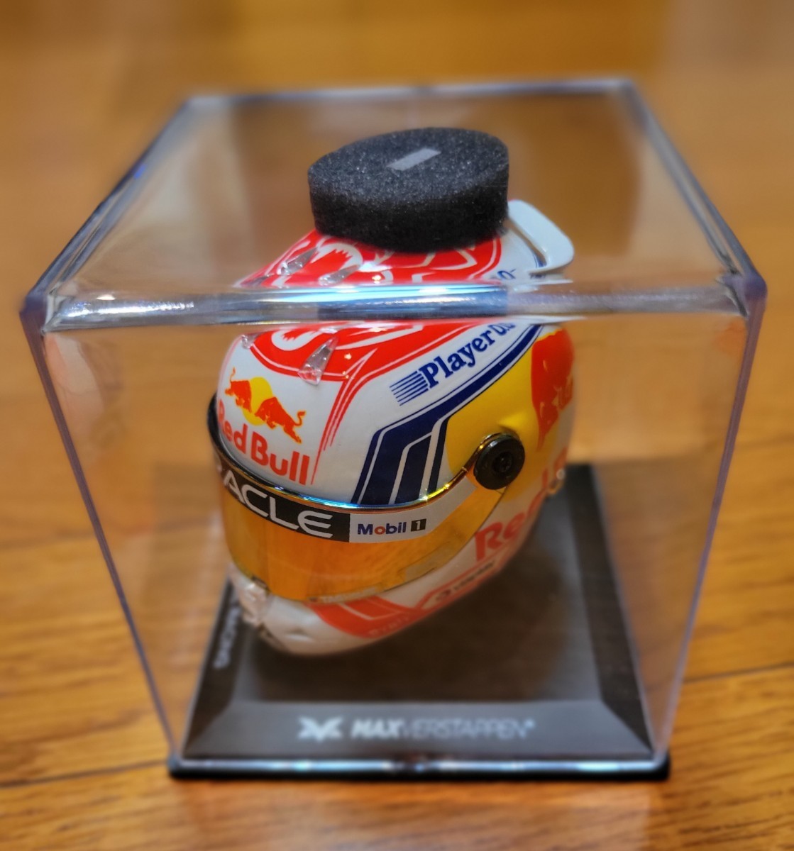 2023 レッドブル マックス・フェルスタッペン 1/4 ヘルメット