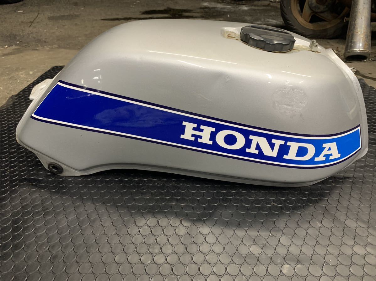 極上 CB400N タンク 確実実動 一台解体出品中 CB250N CB250T CB400T 