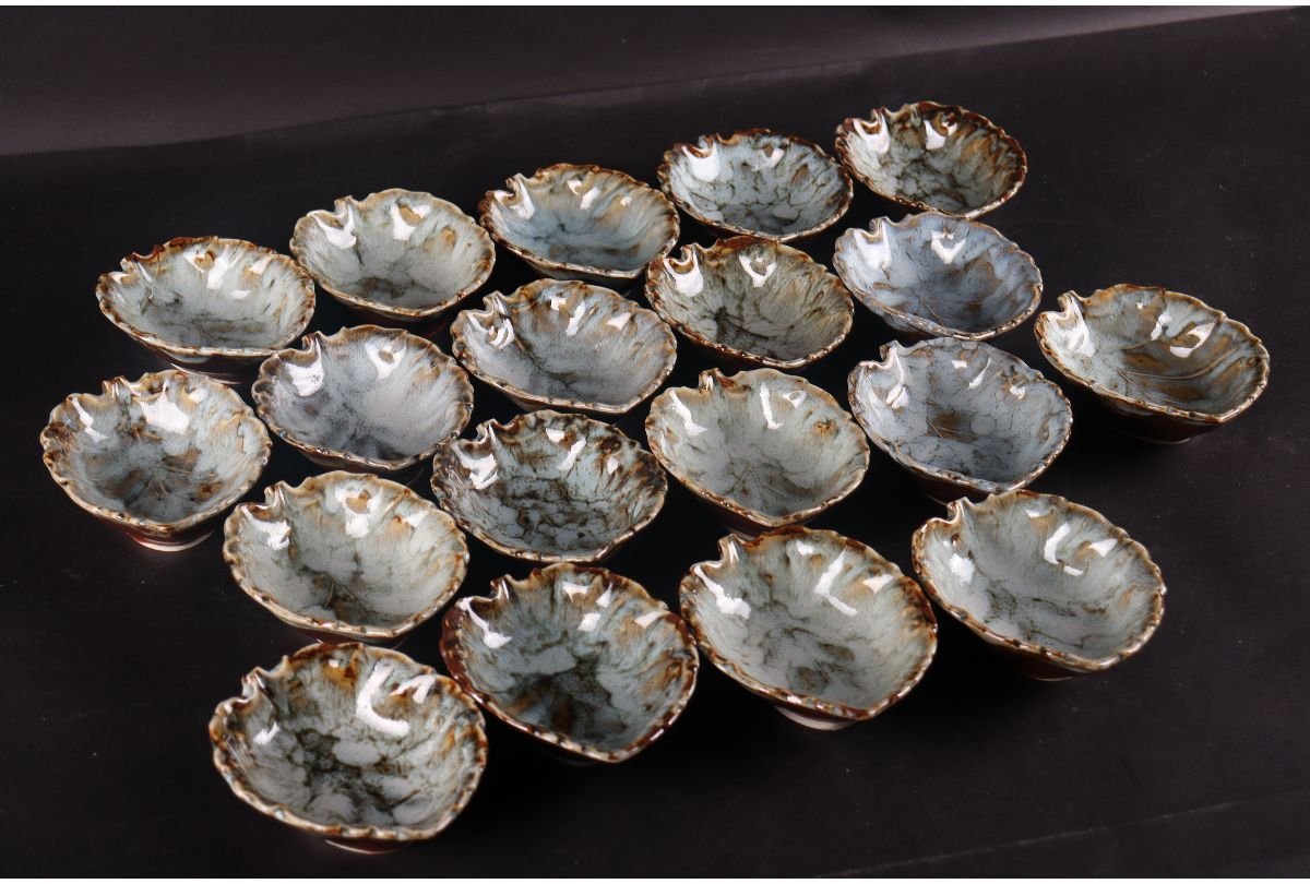 [URA]葉形向付19客/7-10-39　(検索)骨董/料亭/向付/小鉢/銘々皿/割烹/和食/飾物/置物/懐石