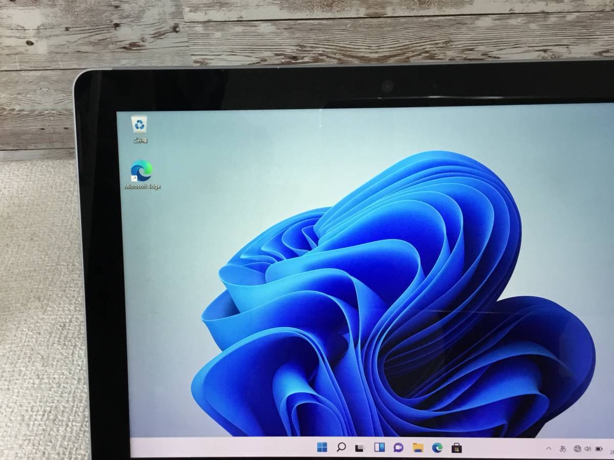 ジャンクJ-4 液晶変色縦線あり Microsoft Surface Go 1824 Pentium