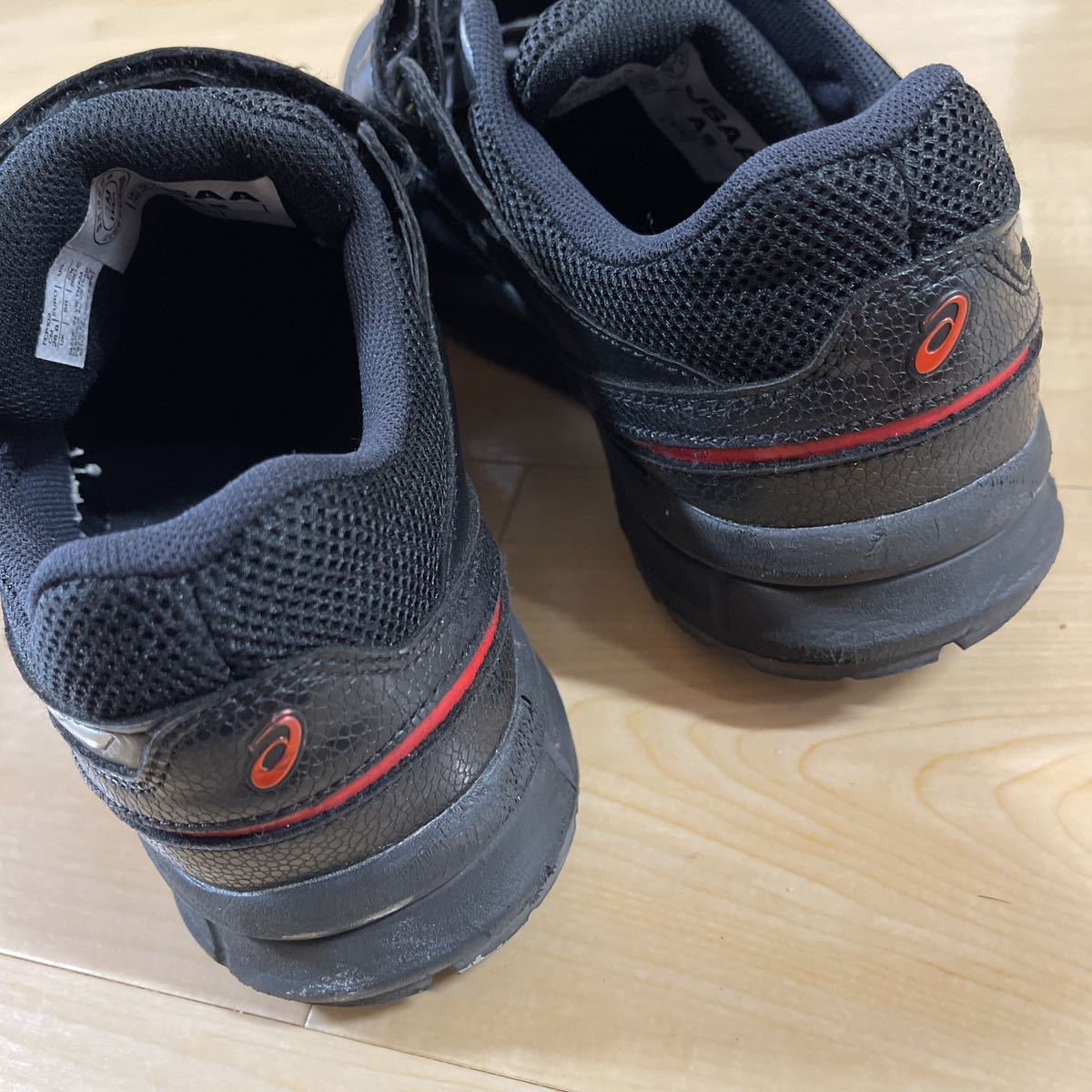 中古 アシックス 安全靴 ウィンジョブ CP102 ブラックシルバー26.0cm