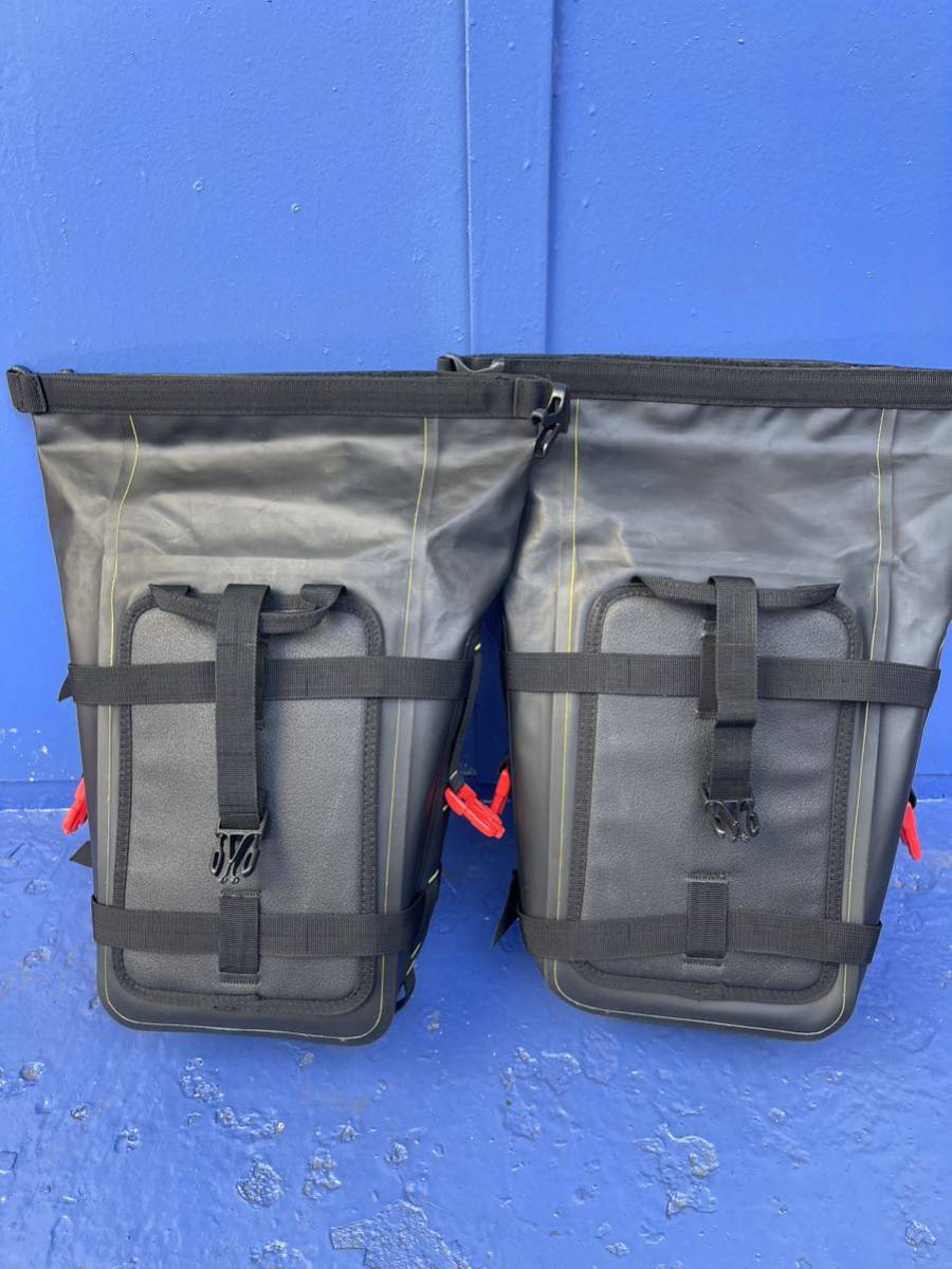 GIVI GRT722 クラッシュバーバッグ 2個セット 中古品 防水エンジン