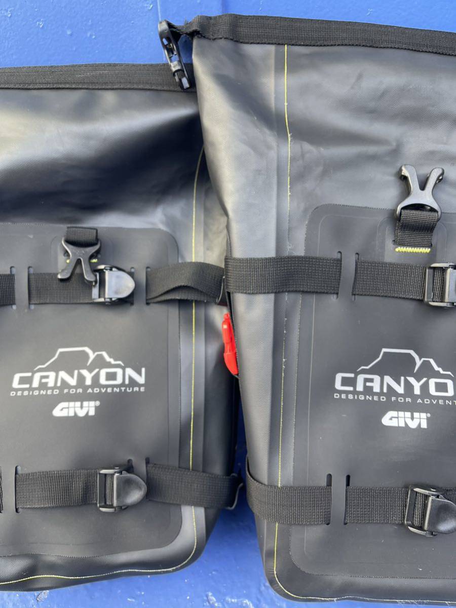 GIVI GRT722 クラッシュバーバッグ 2個セット 中古品 防水エンジン
