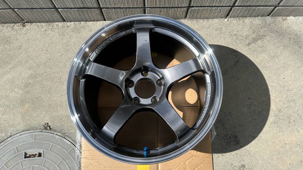 絶版 YOKOHAMA ADVAN Racing GT 18インチ 10J+40 114.3　訳あり