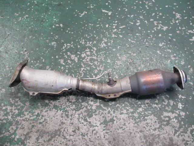  330869 DBA-E11/ノート 日産 純正 触媒 コンバーター キャタライザー エキゾーストパイプ HR15DE 9U系 9U5AJN 棚落ち無し(触媒)｜売買されたオークション情報、yahooの商品情報をアーカイブ公開 - オー 日産用