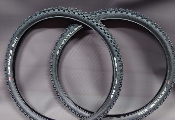 シュワルベ スパイクタイヤ 26×2.1 USED シュワルベ 26×2.1 SCHWALBE