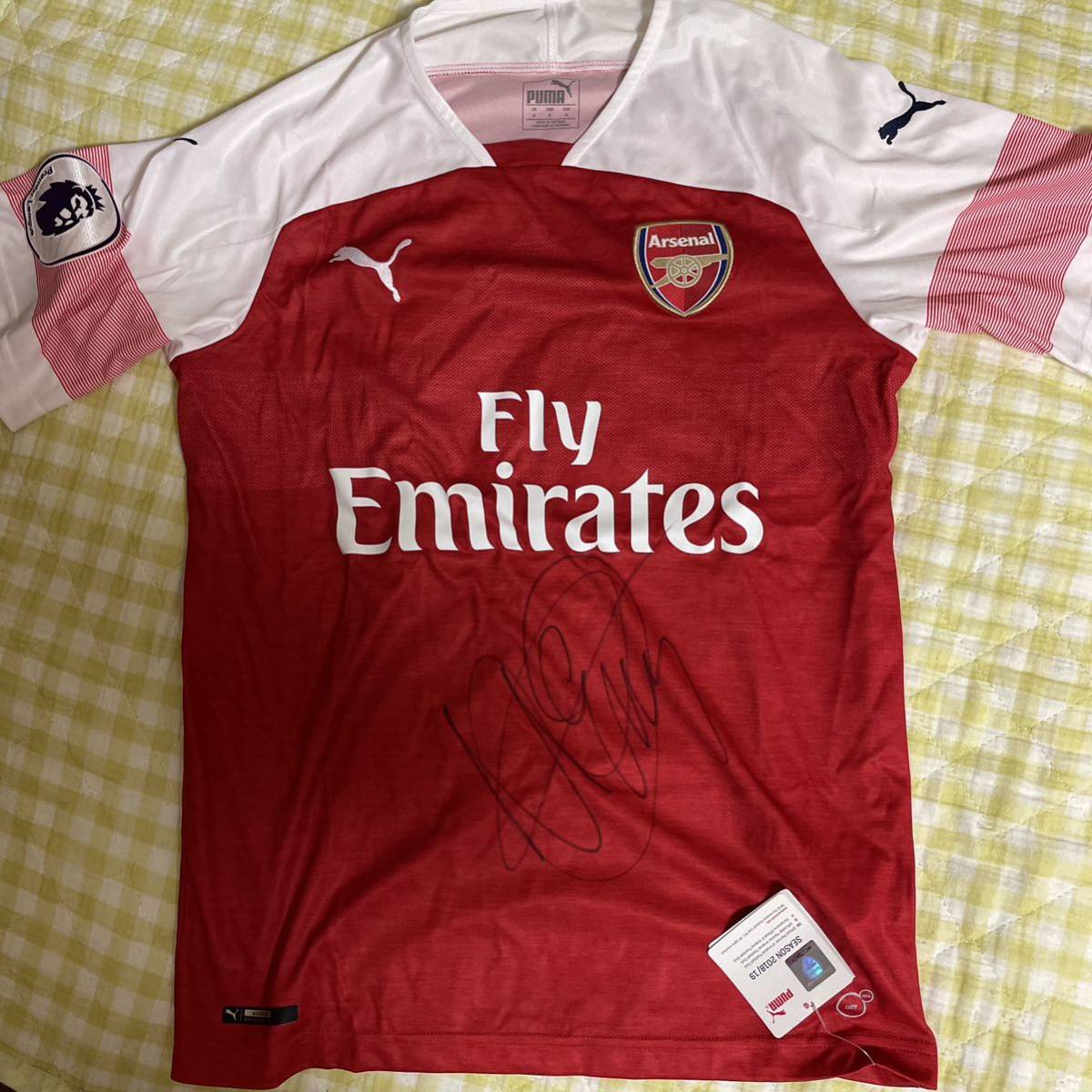 アーセナル サイン入りシャツ アーセナルの誰かのサイン入り