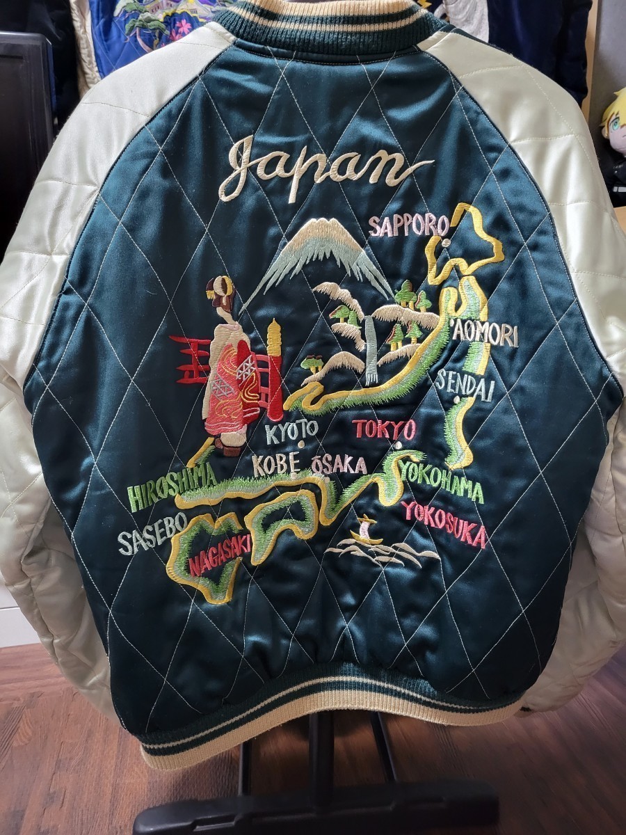 M品番のテーラー東洋です!中綿入り☆リバーシブルスカジャン★鷲&舞妓と日本地図☆名作モデル★サイズL☆M18332★なかなか、出ません!