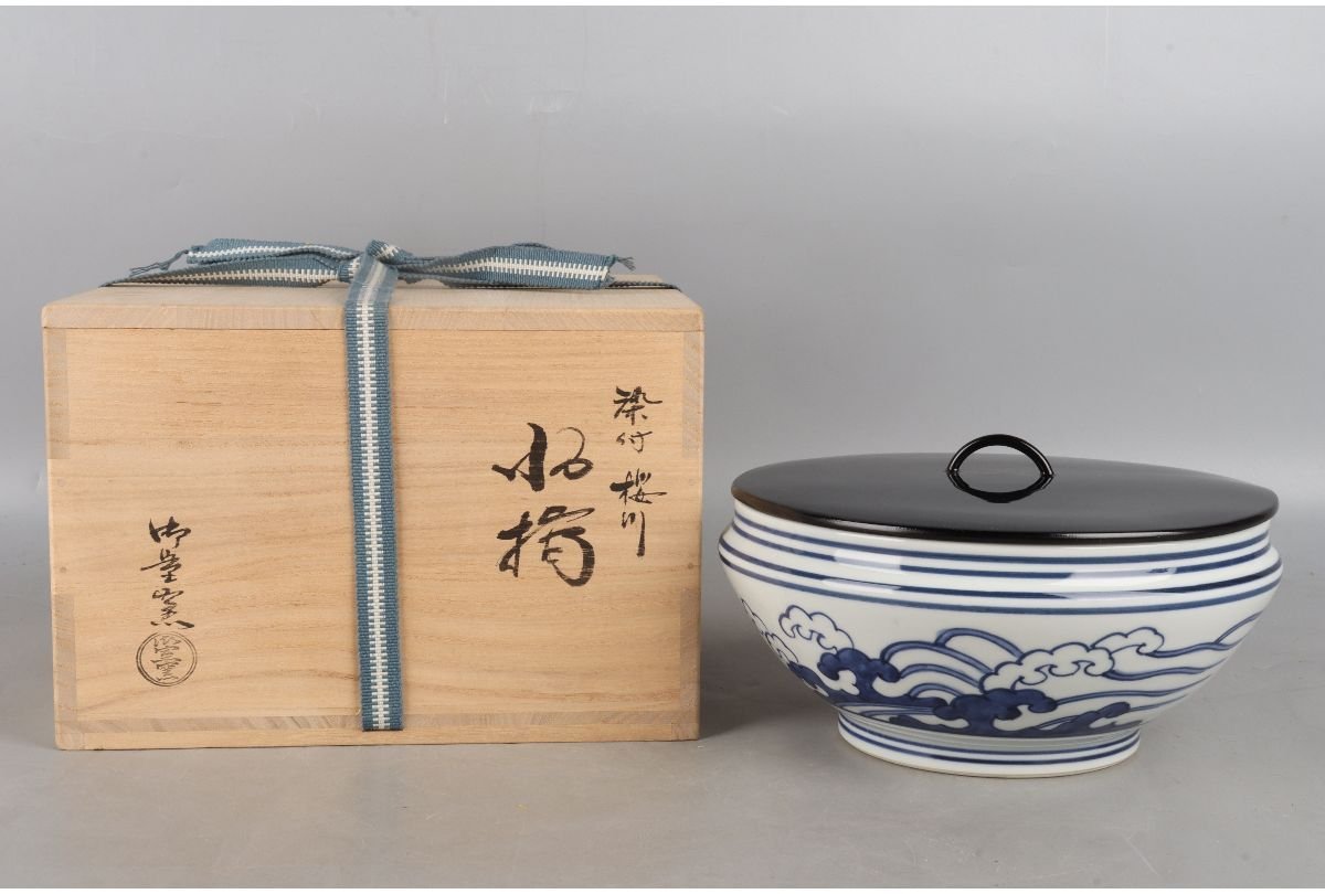 ★中古品★茶道具　御室窯　染付桜川水指（共箱） ☆中古品☆茶道具 御室窯 染付桜川水指（共箱）