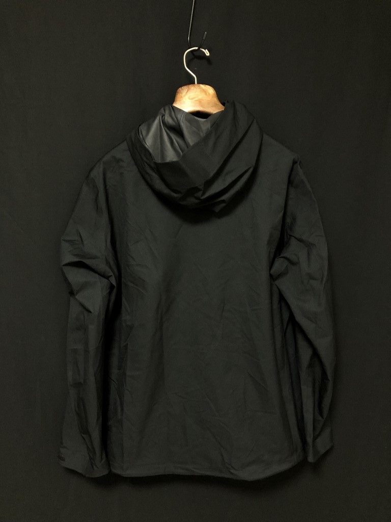 ◆UNIQLO ユニクロ 撥水透湿防風 ブロックテックパーカ XL　ブラック