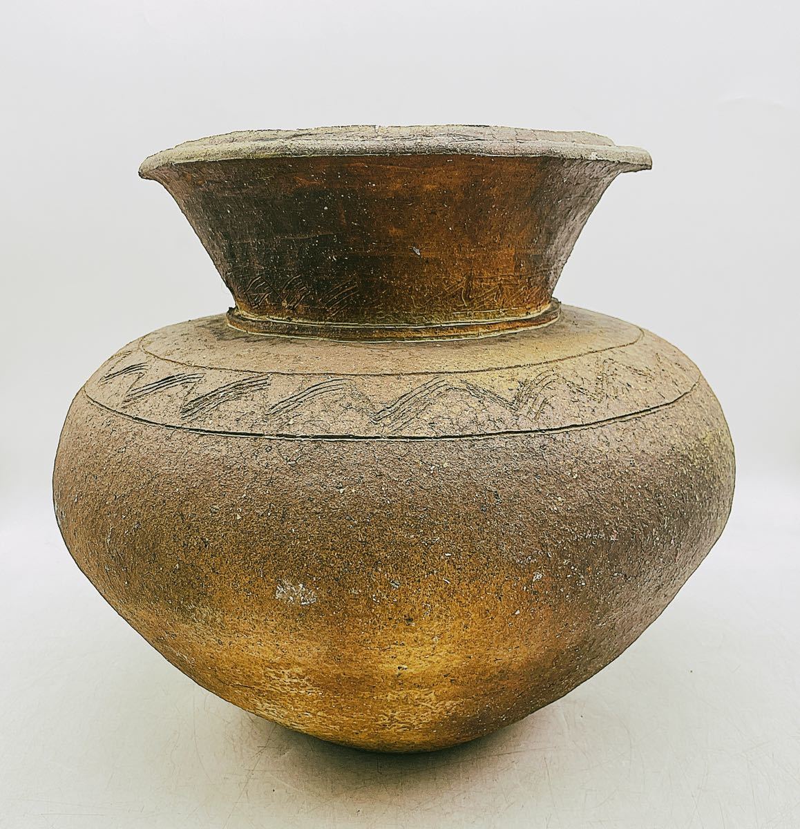 備前焼　常滑焼　美濃焼　信楽焼壺　骨董品　古陶器変壺　花生け　飾り壺 中古】備前焼 ? 信楽焼 ? 常滑焼 ? 詳細不明 壺 花入 花瓶 花生 飾り壺