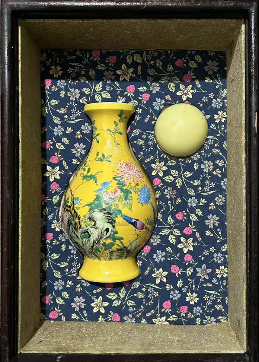 清時代 中国 花瓶 | 粉彩花鸟纹蒜头瓶，鉴赏民国文化之风