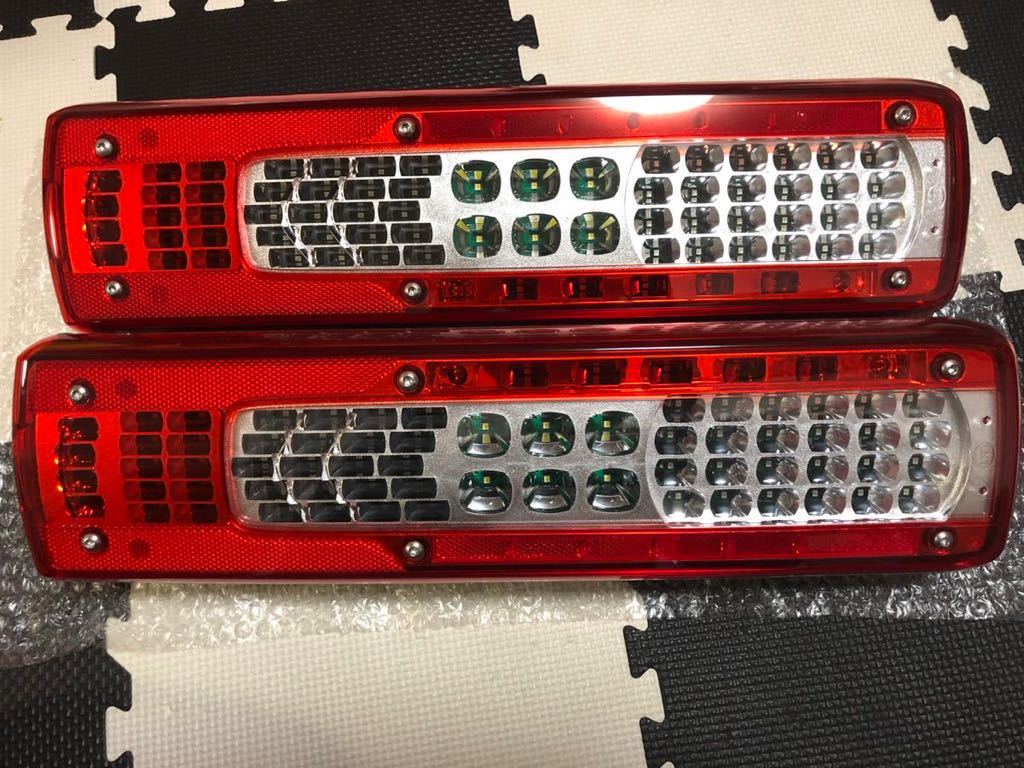 現行 17 プロフィア 日野 純正 テールランプ 新車外し 左右セット 美品46！