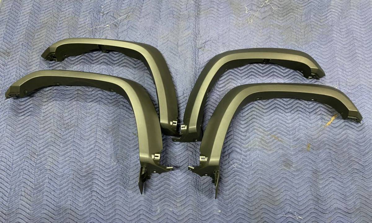 【美品】【ジムニーシエラ】【JB74W】【純正】【オーバーフェンダーセット&サイドステップ】