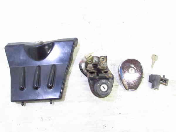 エストレヤ BJ250A 実動車外し 純正 キーシリンダーSET 同鍵品 検※【ESTRELLA カスタム RS 250TR BJ250F ウェリントン】 124X25