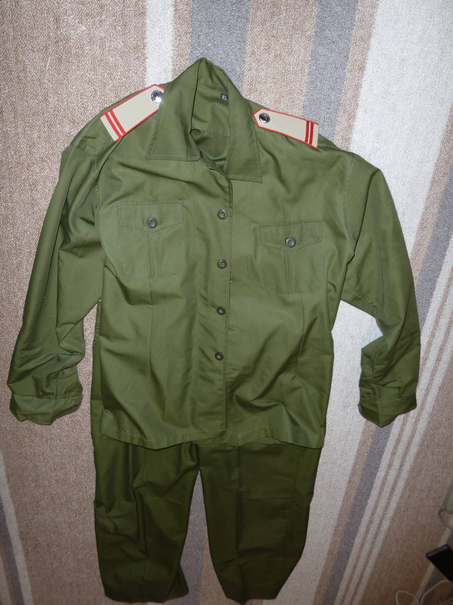 北ベトナム人民軍 NVA 野戦戦闘服 中士(軍曹)の肩章付き サイズ=XL 北ベトナム人民軍 NVA 野戦戦闘服 中士(軍曹)の肩章付き サイズ=XL