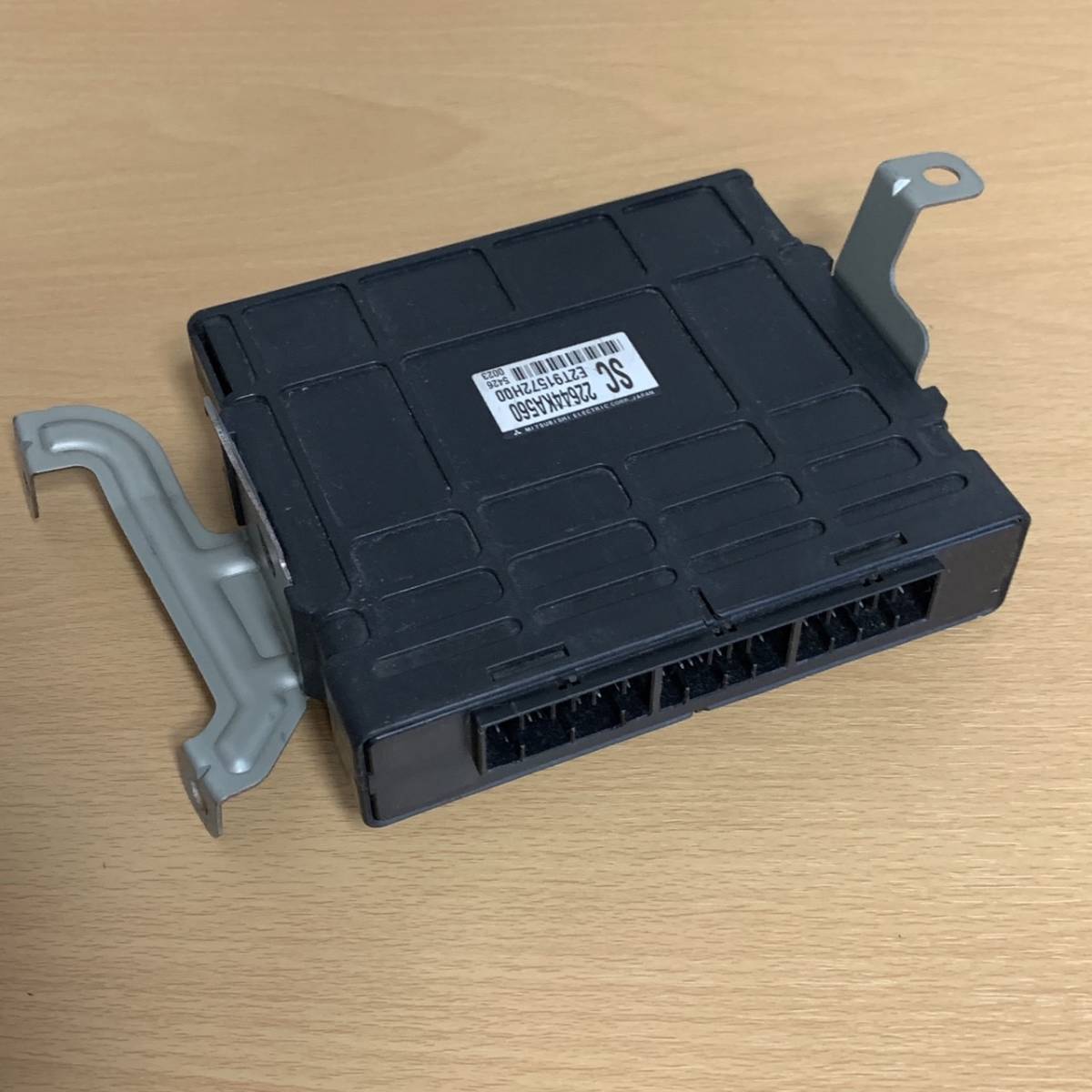 スバル R2 RC1 エンジンコンピューター ブラケット付 H17年 CBA-RC1  