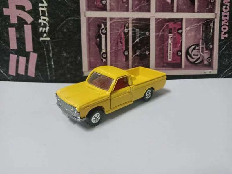TOMICA　トミカ　ダットサン　トラック　小田急デパート特注品 TOMICA トミカ 42 ダットサン1300トラック 日本製 小田急特注 トミカ