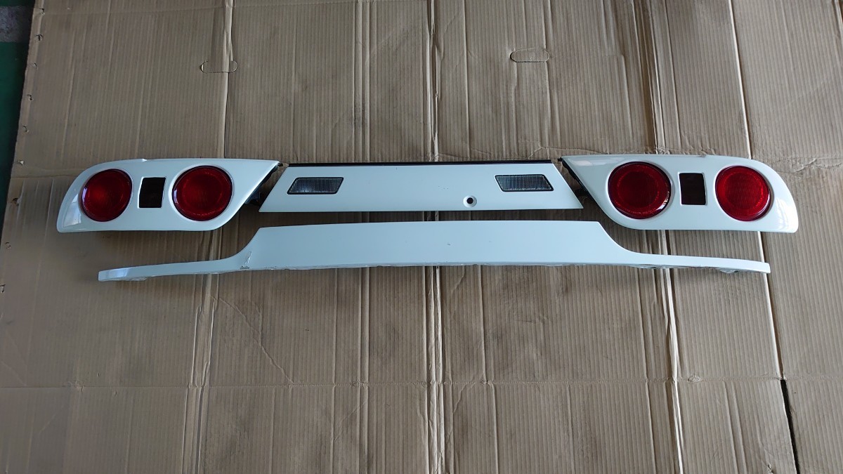 日産 NISSAN 180SX RPS13 後期純正テールランプ アンダーパネル 