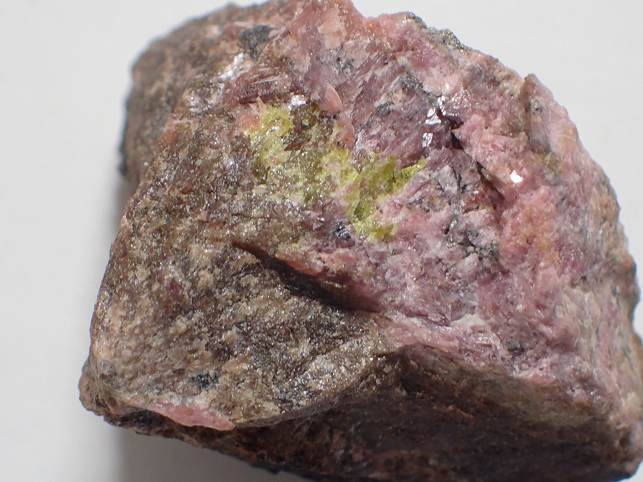 国産鉱物_長野県八木沢鉱山のヘルビン２_2