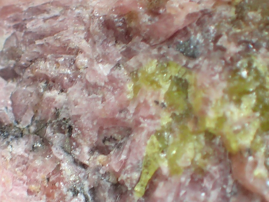 国産鉱物_長野県八木沢鉱山のヘルビン２_7