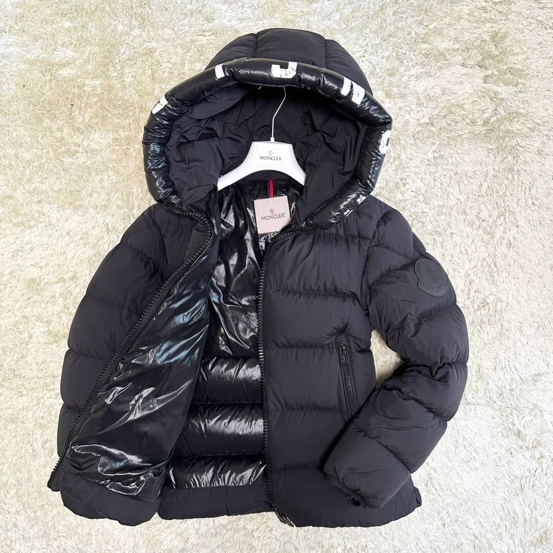 19awシーズン/極美品】MONCLER モンクレール ダウンジャケット
