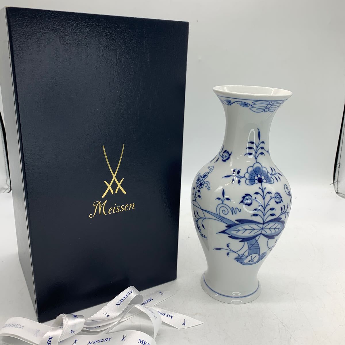 5-11-25■ Meissen マイセン ブルーオニオン ベース 花瓶 飾壷　高さ約　24cm インテリア　コレクション　アンティーク　箱入　現状品渡