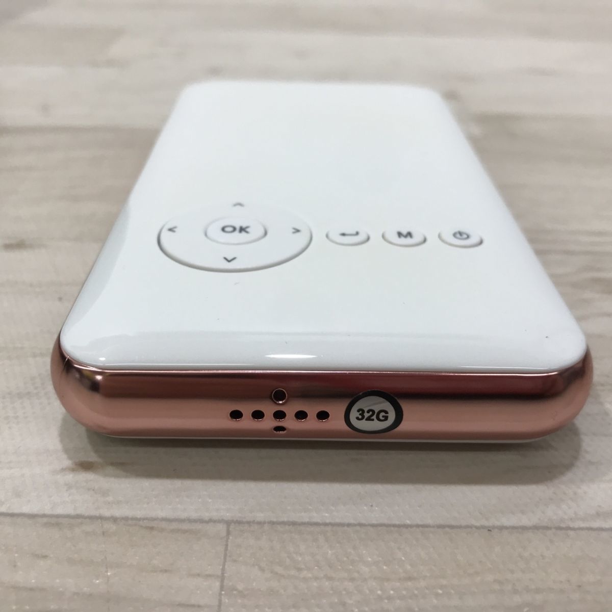 スマホ型プロジェクター カベーニ KABENI（カベーニ） モバイル 小型