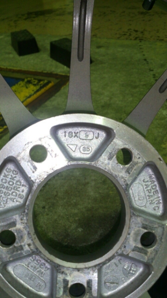 アドバンRS-Dブライトクローム！18×9J+35！2本セット！_3