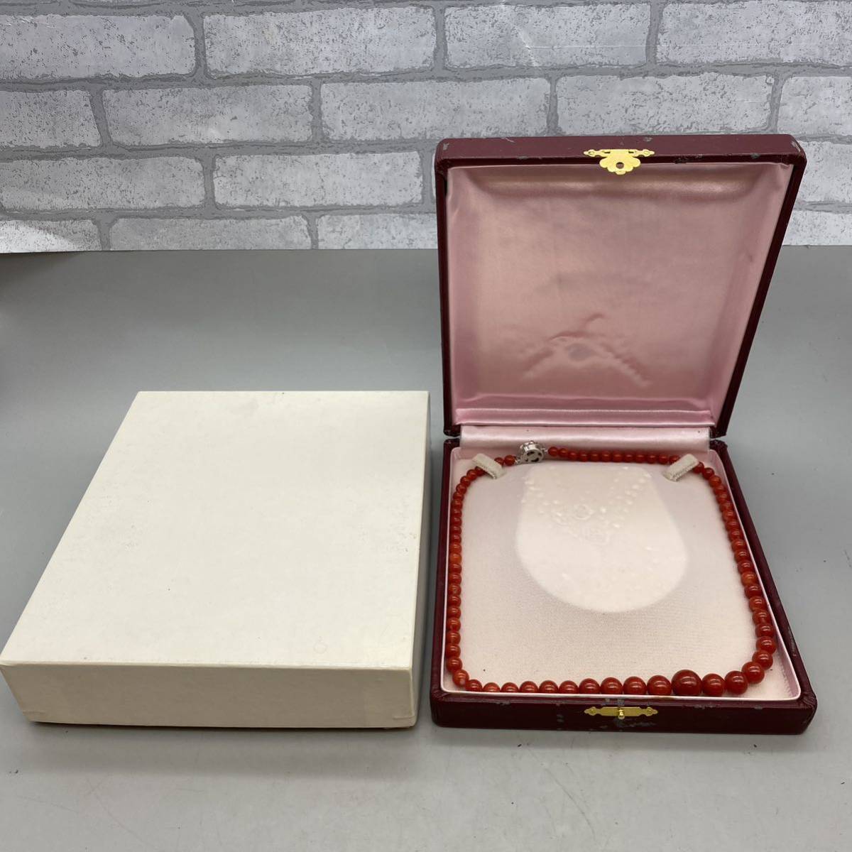 【C-9】珊瑚ネックレス　箱付き　約25㎝　総重量 47g　赤珊瑚　アクセサリー　コーラル　SILVER　シルバー　刻印　