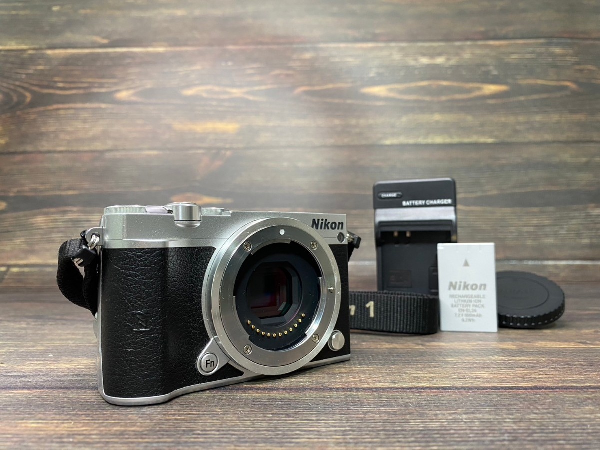 Nikon J5 ボディ 送料無料 1j5 格安 Nikon ニコン J5 ボディ ミラー