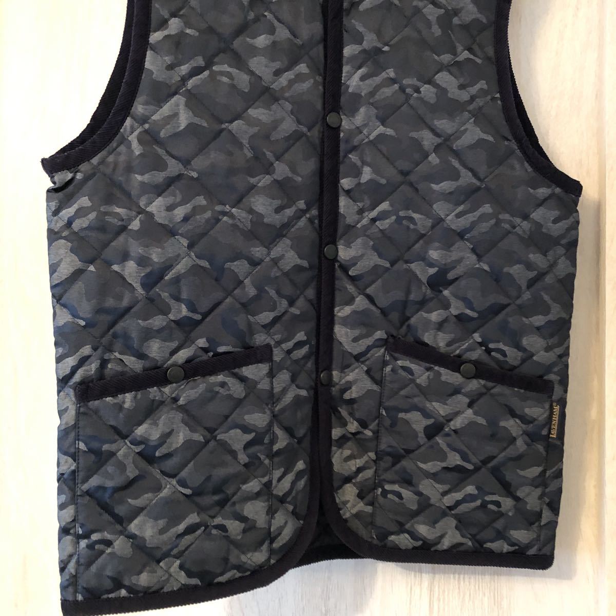 メンズ LAVENHAM×narifuri♢別注 カモフラ キルティング ベスト 40