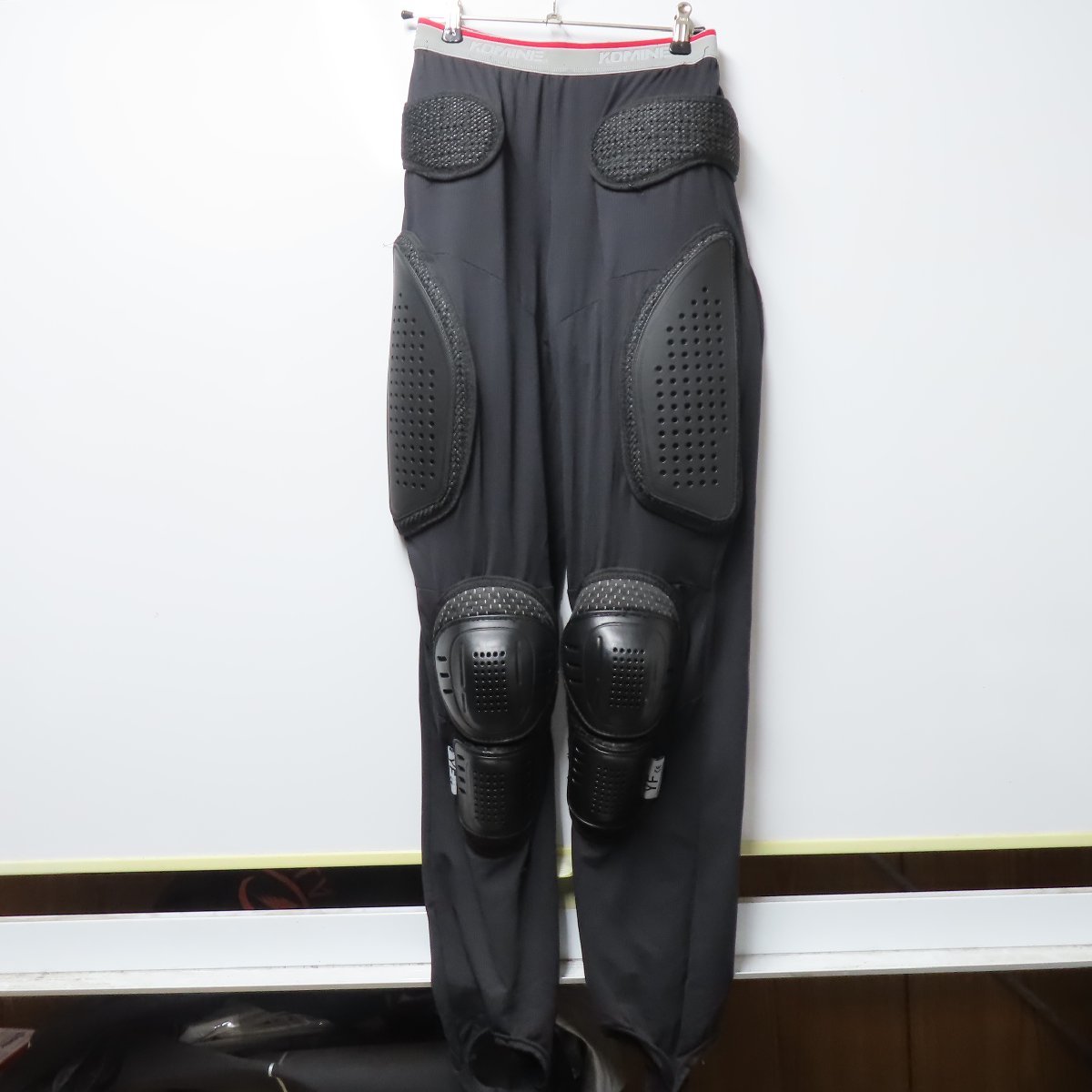 【新品同様】【美品】KOMINE コミネ SK-612 プロテクトメッシュアンダーパンツ ロング Mサイズ プロテクター インナー バイク メンズ