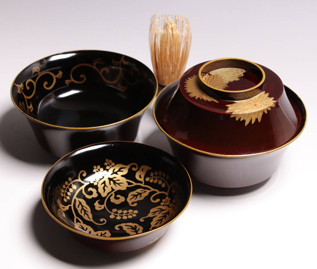 木製漆器 時代輪島塗 CG42 木製漆器 時代輪島塗 菊桐唐草金蒔絵 溜黒椀